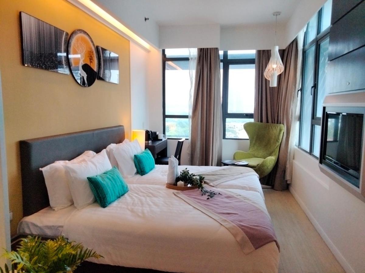 Centrestage Pj By Homebrickz Petaling Jaya Esterno foto